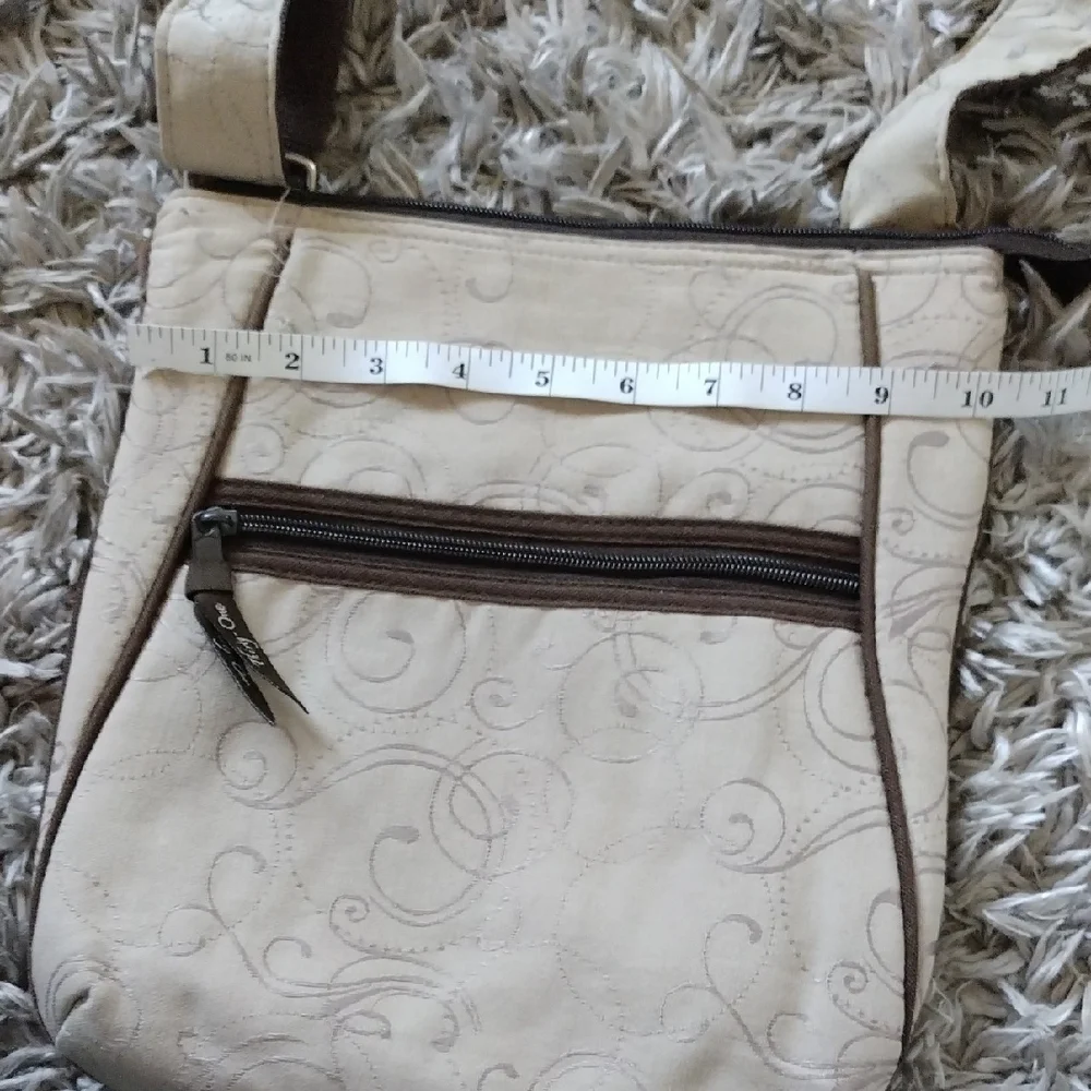 Elegant Cream Shoulder Bag - Picture 8 of 9